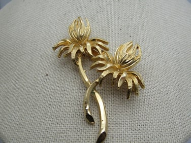 Vintage Double Thistle Brooch, Gold Tone, 1960's-1970's 3"
