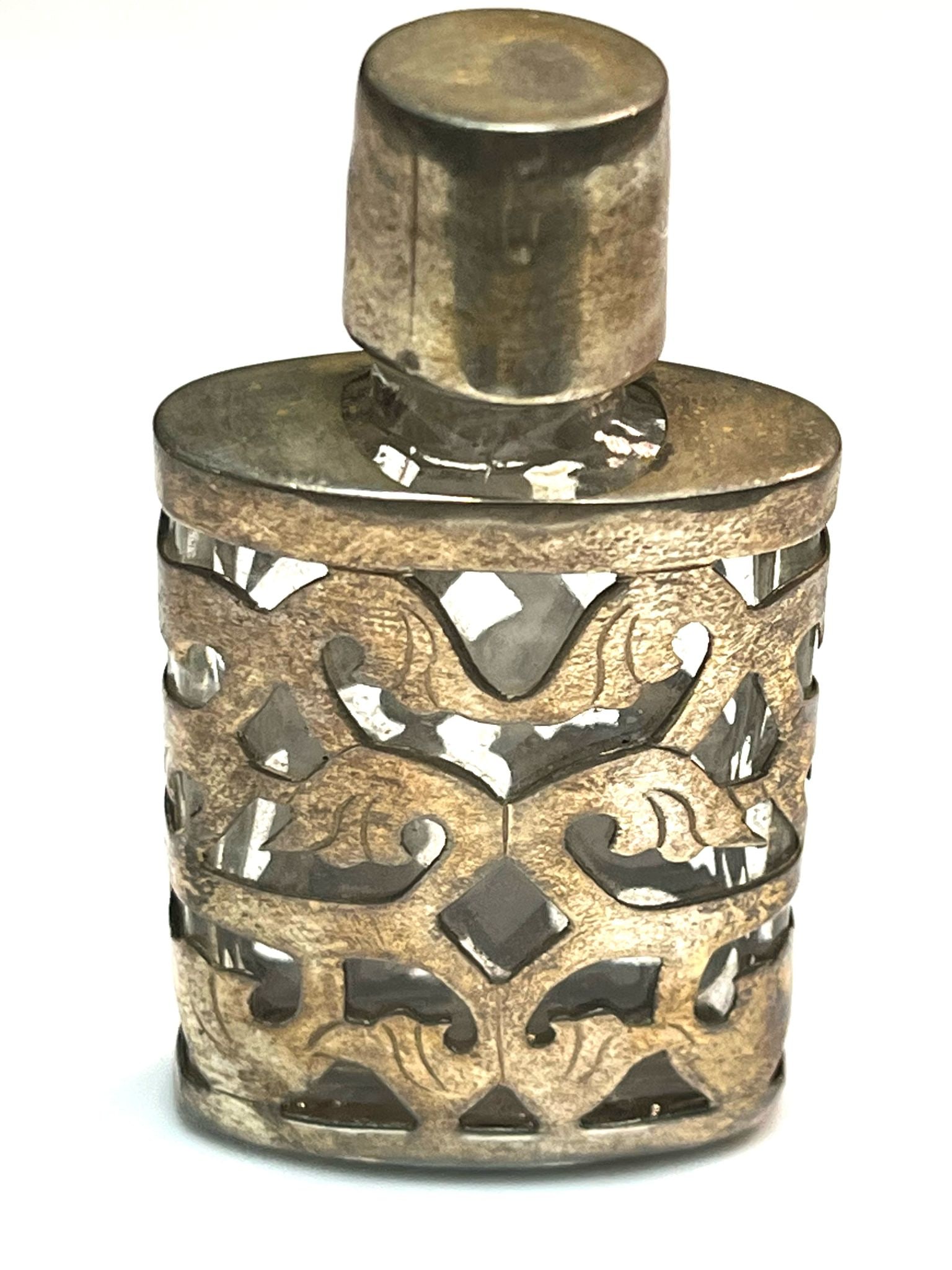 Vintage JJC Mexico Sterling Silver and Glass Perfume Bottle: Title: Vintage JJC Mexico Sterling Silver and Glass Perfume Bottle Description: Vintage JJC Mexico Sterling Silver and Glass Perfume Bottle Hallmarked: 925 Mexico JJC Weighs 23 grams Measures Approx. 
