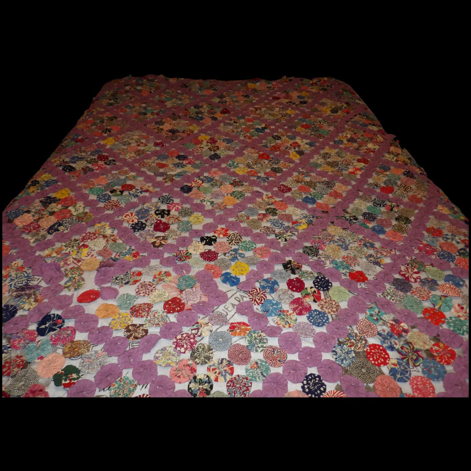 Vintage Yo-Yo Quilt Coverlet Queen Size (1 of 19)