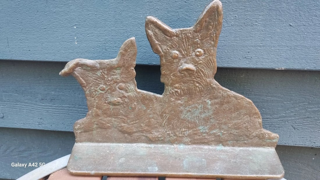 Rare Brass Scottish Terrier Scottie Doorstop Door Stop: Great looking piece in excellent condition. Never seen one quite like this. Dates to 1950 or earlier. Measures 11 x 7" and weighs 5lbs Shipping charges include insurance. Shipping: Domestic: Flat-rate