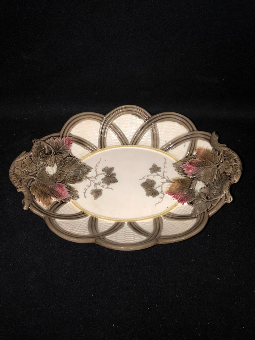 11 3/4” Wedgwood Majolica Tray (1 of 3)