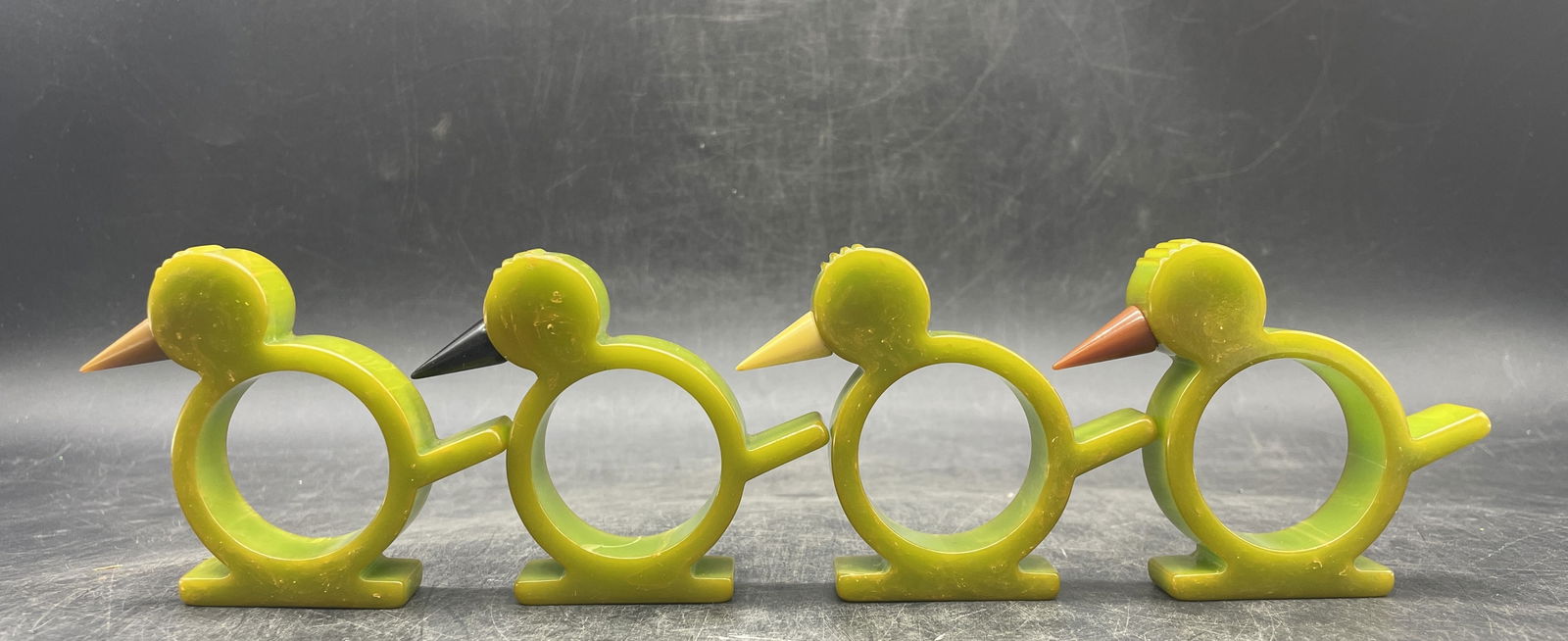 1940s Bakelite Bird Napkin Ring Set Of Four (1 of 7)