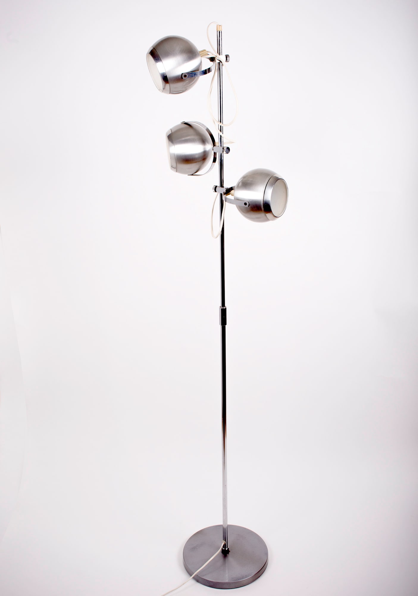 Vintage floor lamp with 3 globes "eyes-ball" by Goffredo Reggiani 1970 (1 of 5)