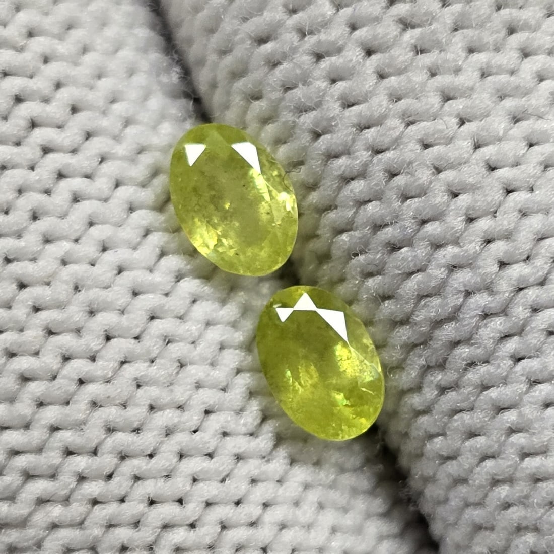1.12 ct Natural Sphene Pair (1 of 2)