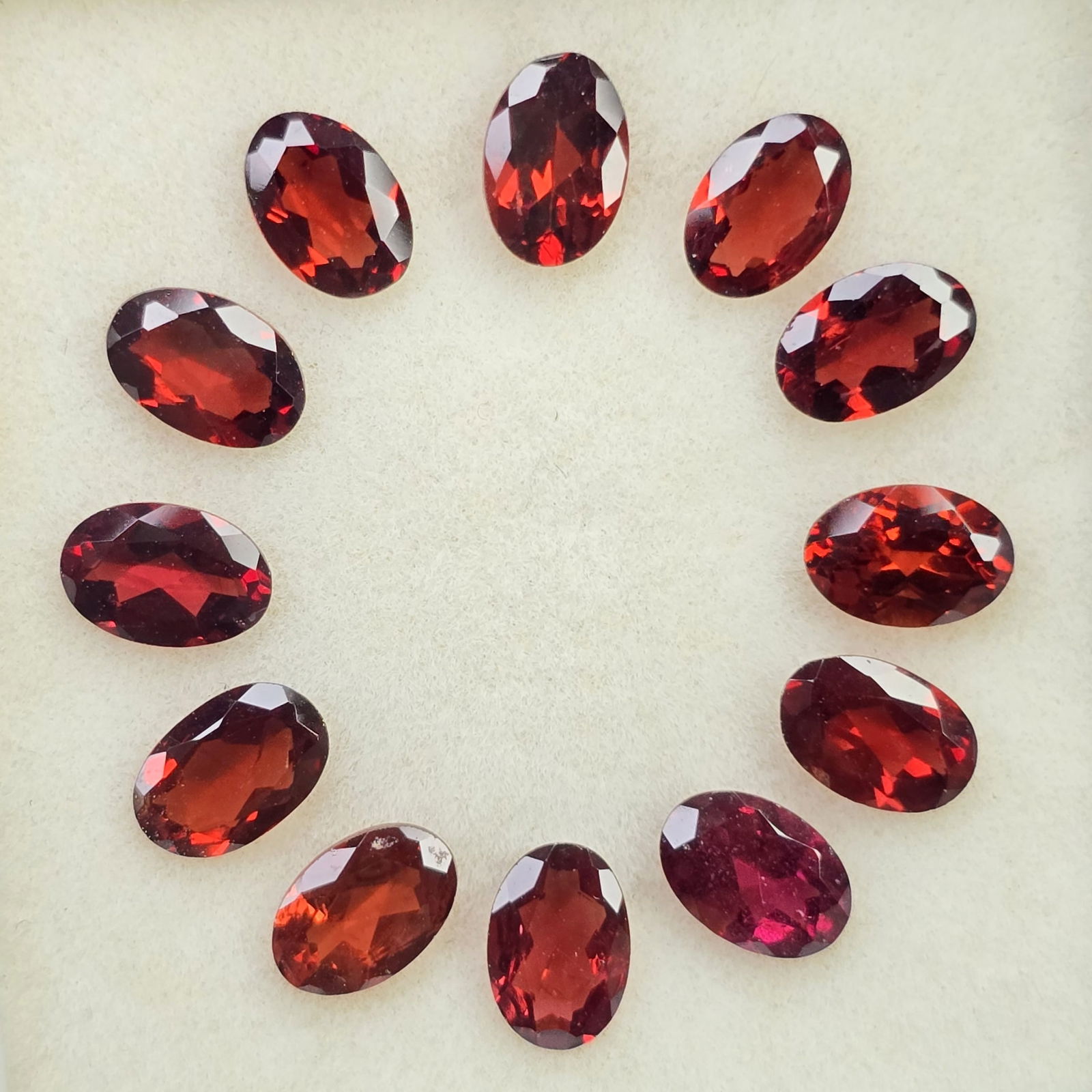 6.41 Ct Natural Red Garnet Oval Set (1 of 2)