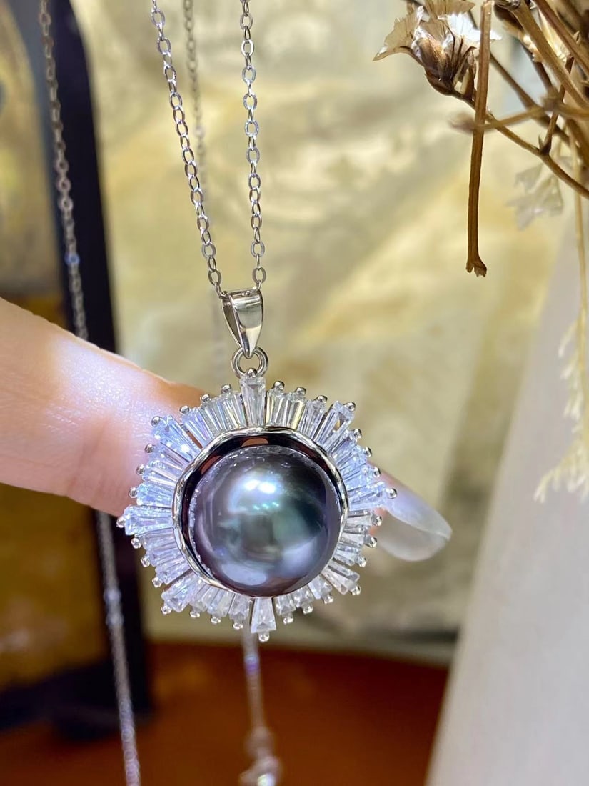 S925 sterling silver Milky Way seawater pearl pendant (1 of 3)