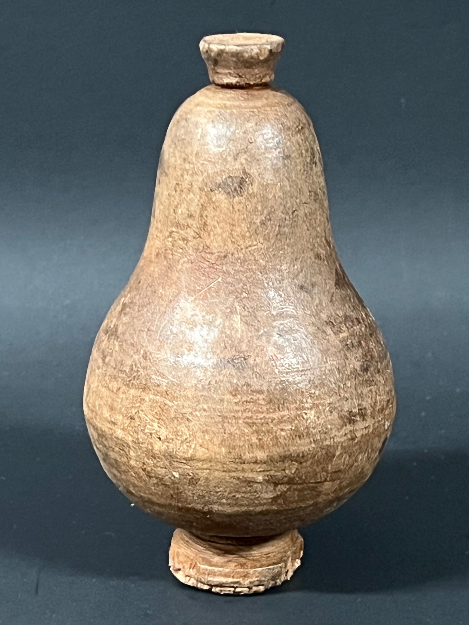 Folk Art Carved Wood Finial Sculpture: Title: Folk Art Carved Wood Finial Sculpture Date/Period: Late 20th Century Dimension: 4.75" h x 2.75" w Material: Wood Additional Information: Folk Art Carved Wood Finial Sculpture Reserve: $30.00 Sh