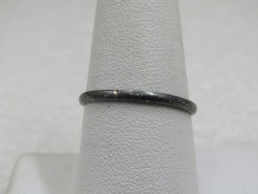 Vintage Sterling Silver Band Ring, Appx. 1.9mm Wide, Unisex