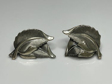 Vintage Jewel Art Sterling Silver Leaf Screw Back Earrings