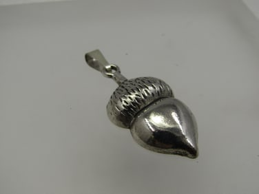 Vintage Acorn Pendant, 1.75"