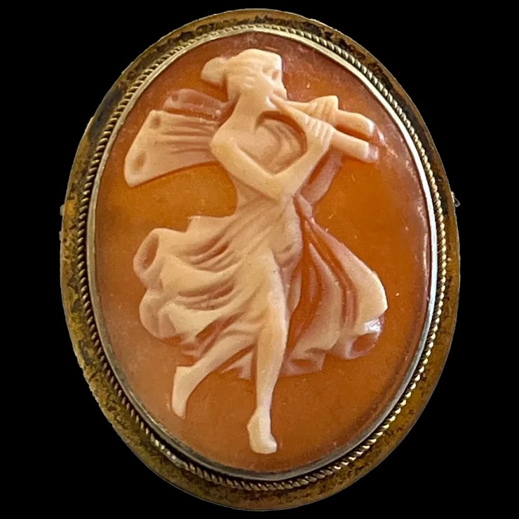 Vintage Sterling Silver and Shell Pendant/ Brooch (1 of 7)