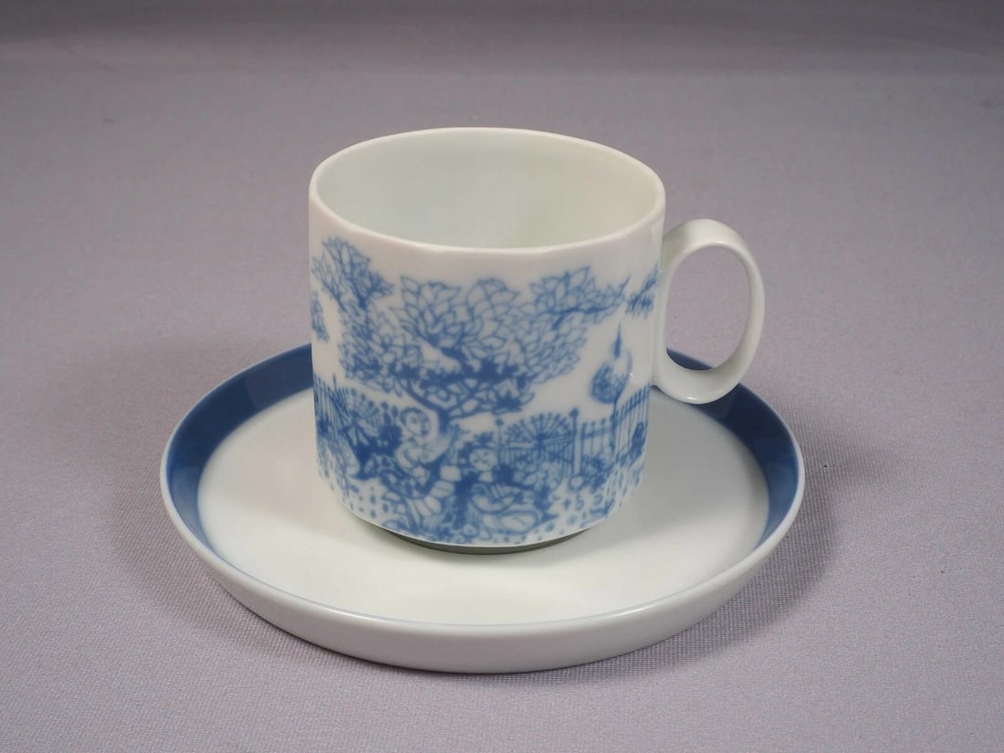 ROSENTHAL SERENADE TAPIO WIRKKALA Blue Garden Coffee Tea Cup Saucer: This is very rare and absolutely stunning set of one Coffee/Teacup and a saucer from ROSENTHAL, made in Germany. The saucer is signed by Tapio Wirkkala. It is in Serenade Pattern. The pattern features