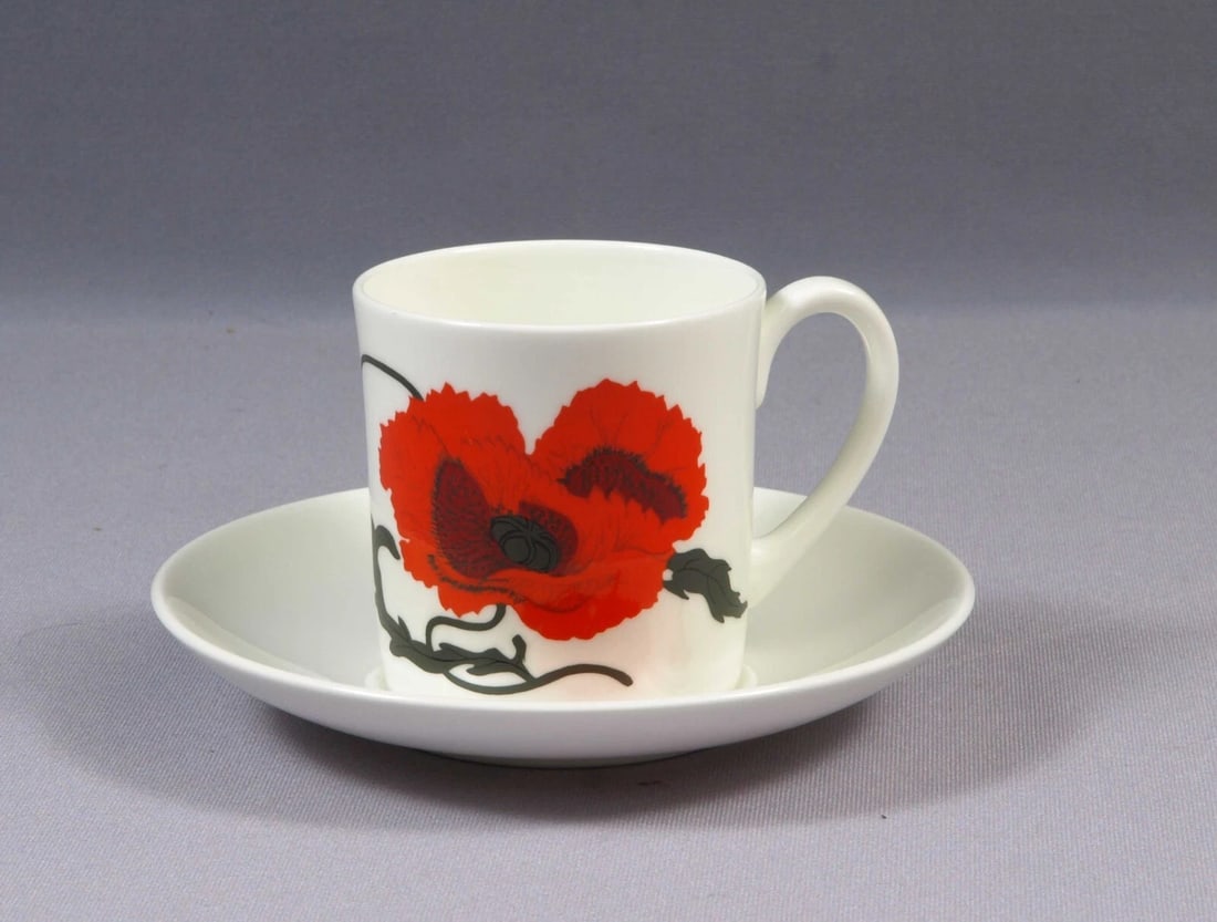 Wedgwood Susie Cooper Cornpoppy Poppy Coffee Tea Cup Saucer Set England: This is a beautiful set of one Coffee/Teacup with Saucer. The bowl is designed by Susie Cooper for WEDGWOOD in Corn Poppy - C2176 pattern. The set includes: 1 (one) Coffee/Tea Cup - 2 7/8" in diameter