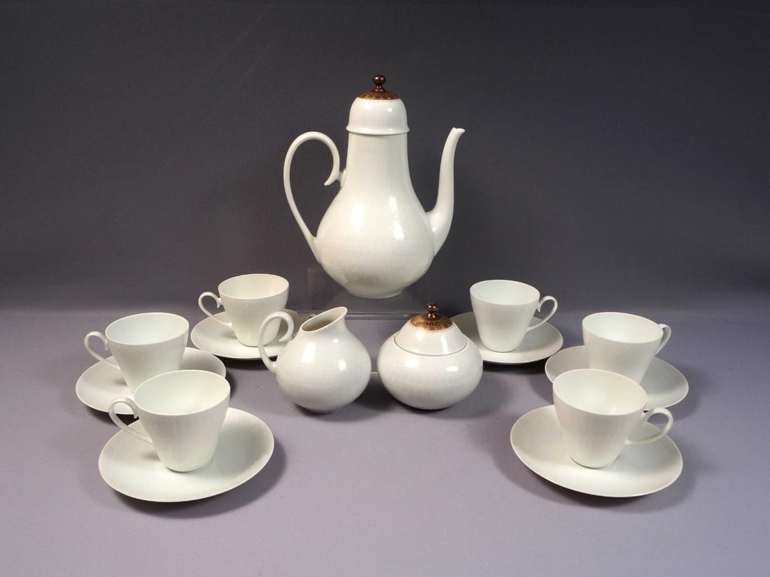 ROSENTHAL Quatre Couleurs Studio Line Gold Coffee Tea Set Tea Cup 16197: This is a very rare and absolutely stunning Coffee/Tea Set from the famous ROSENTHAL Quatre Couleurs collection, made in Germany. The pattern features very fine, thin porcelain with embossed dots and