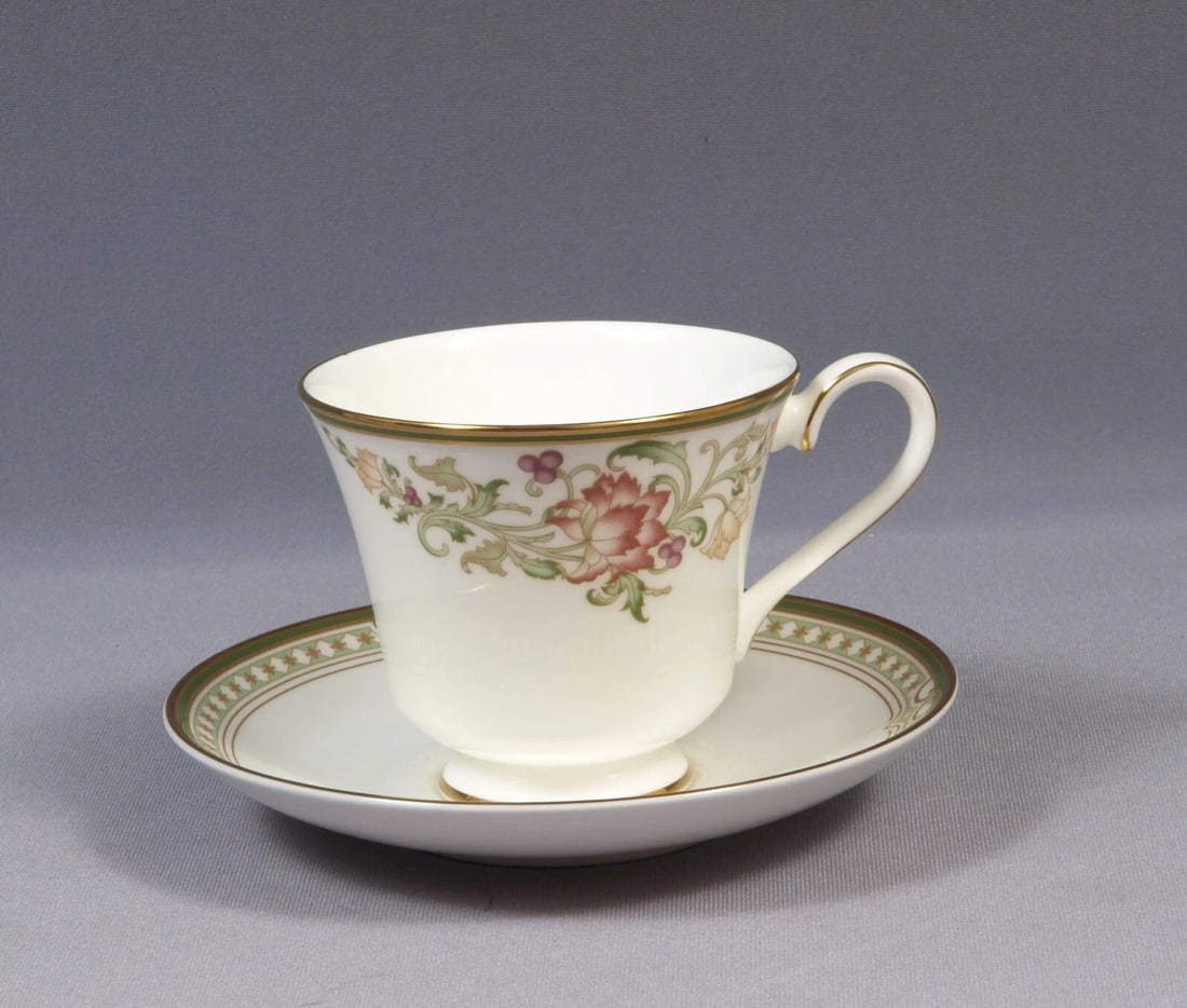 ROYAL DOULTON Lichfield Coffee Tea cup Saucer Set England H5264: This is a gorgeous Bone china set of Coffee/Teacup and a Saucer. The set is from the Lichfield (H5264) pattern by Royal Doulton, Made in England. This pattern has been discontinued, it was originally