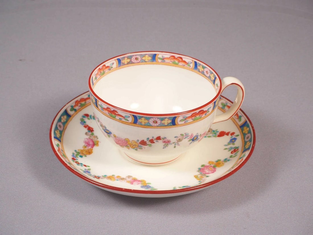 MINTON ROSE ANTIQUE Older Coffee Tea cup Saucer Set Red Laurel Floral A4807: This is a rare and gorgeous set of one Coffee/Teacup with one saucer, from the older version of famous Minton rose pattern. It was made by Minton in England. This is very rare set and very hard to fin