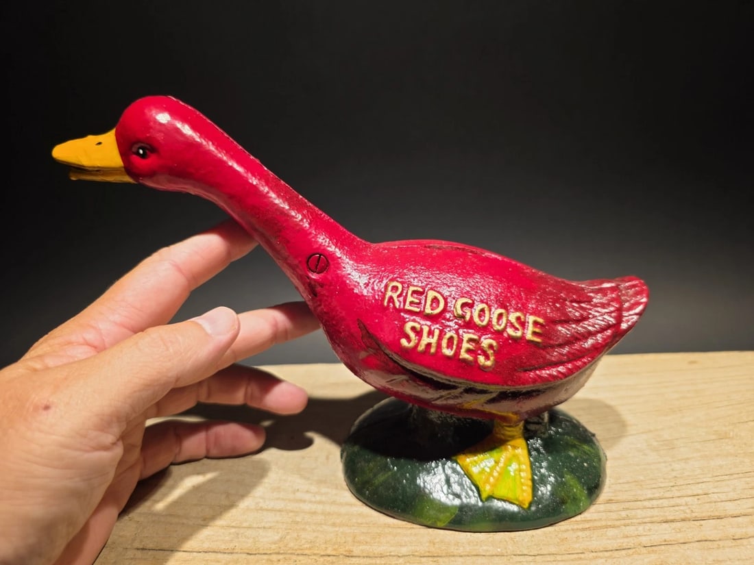 ビンテージ　レッドグースシューズ RED  SHOSE オブジェ Antique Red Goose Shoes Advertising Statue - Etsy