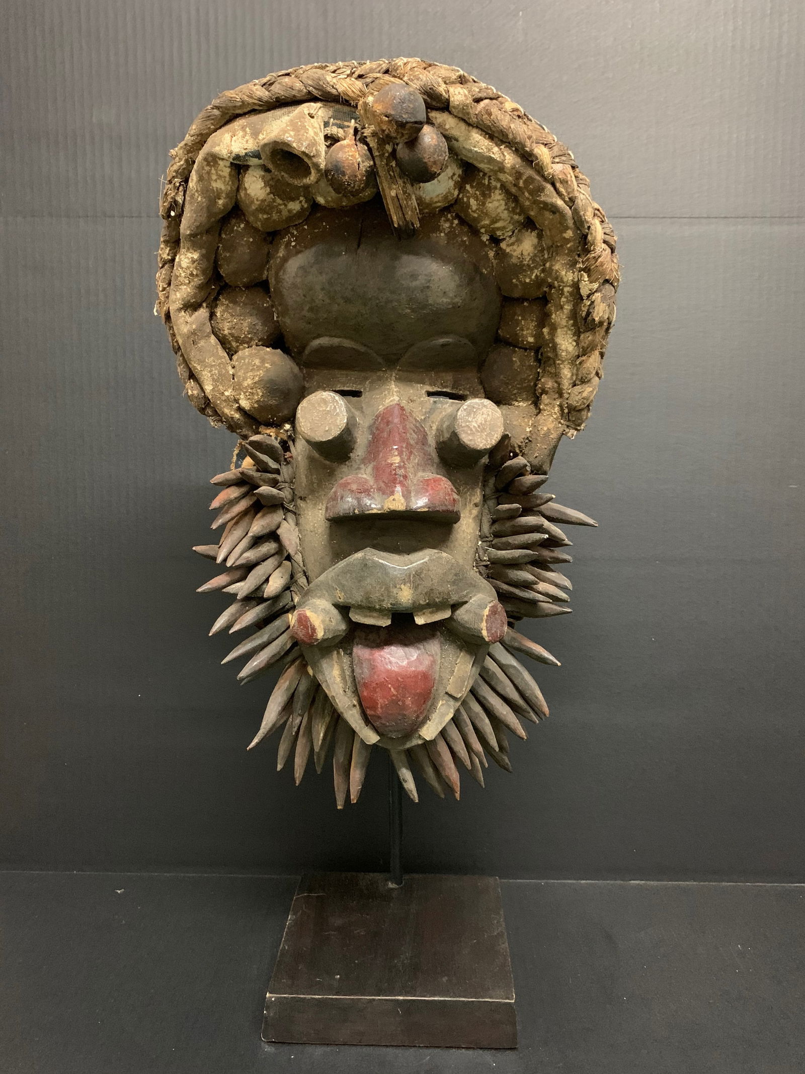 Dan Mask with Metal Stand (1 of 8)