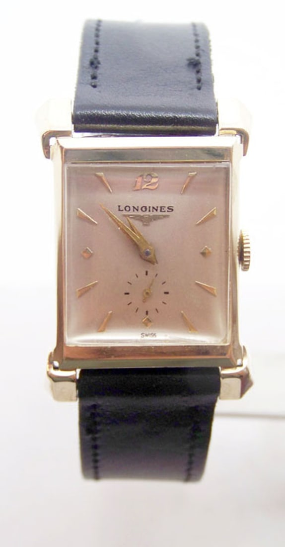 Vintage 14k LONGINES Winding Watch c.1940s Cal. 9LT* EXLNT Condition* SERVICED: Vintage Solid 14k LONGINES Winding Watch c.1940s Cal. 9LT* EXLNT Condition* SERVICED This Mens Longines watch is Swiss made. Great present for yourself or someone you love as well as for vintage colle