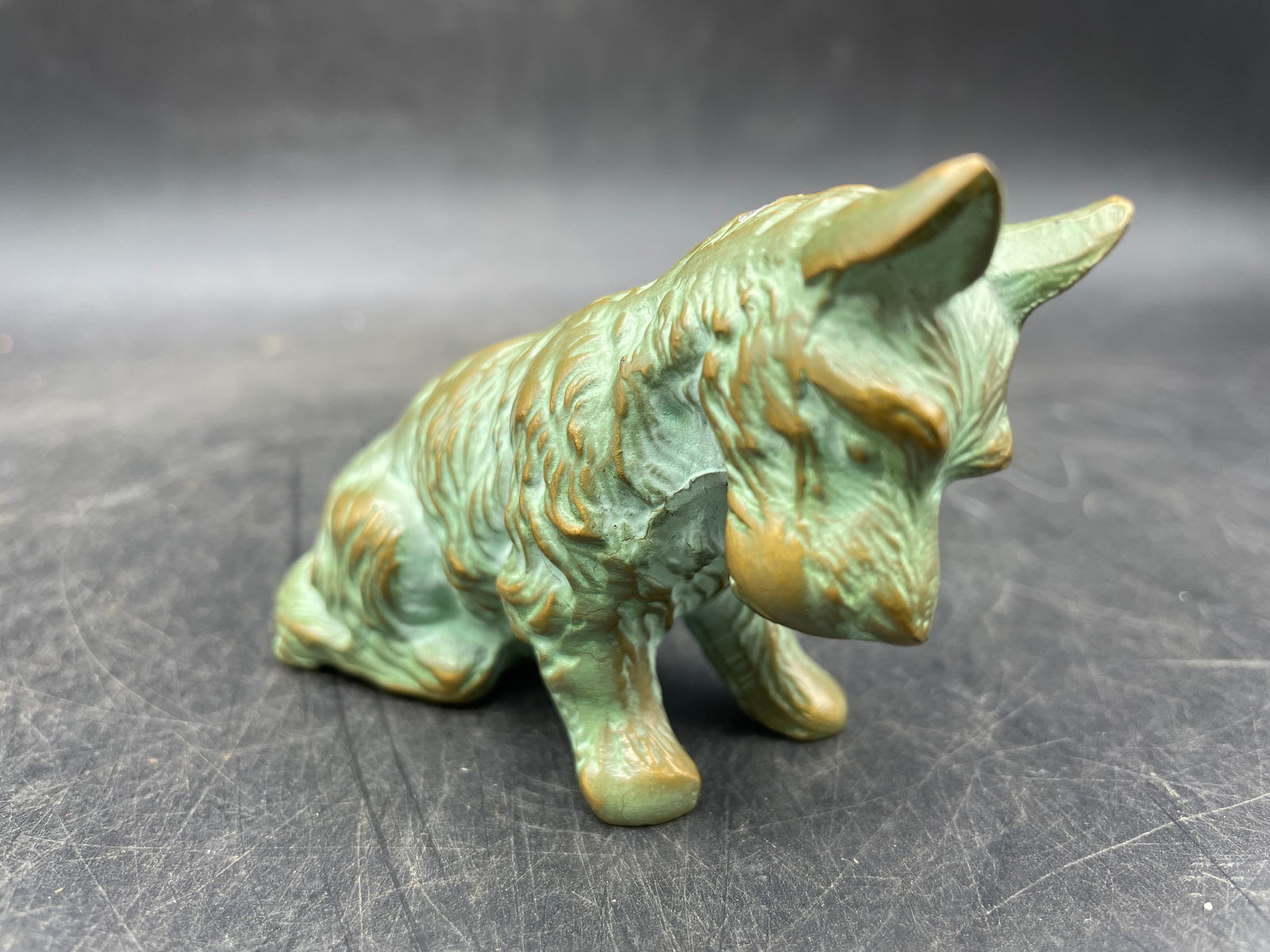 Vintage Verdigris Metal Seated SCOTTIE Scottish Terrier Dog Figurine Paperweight w/ Patina (1 of 7)