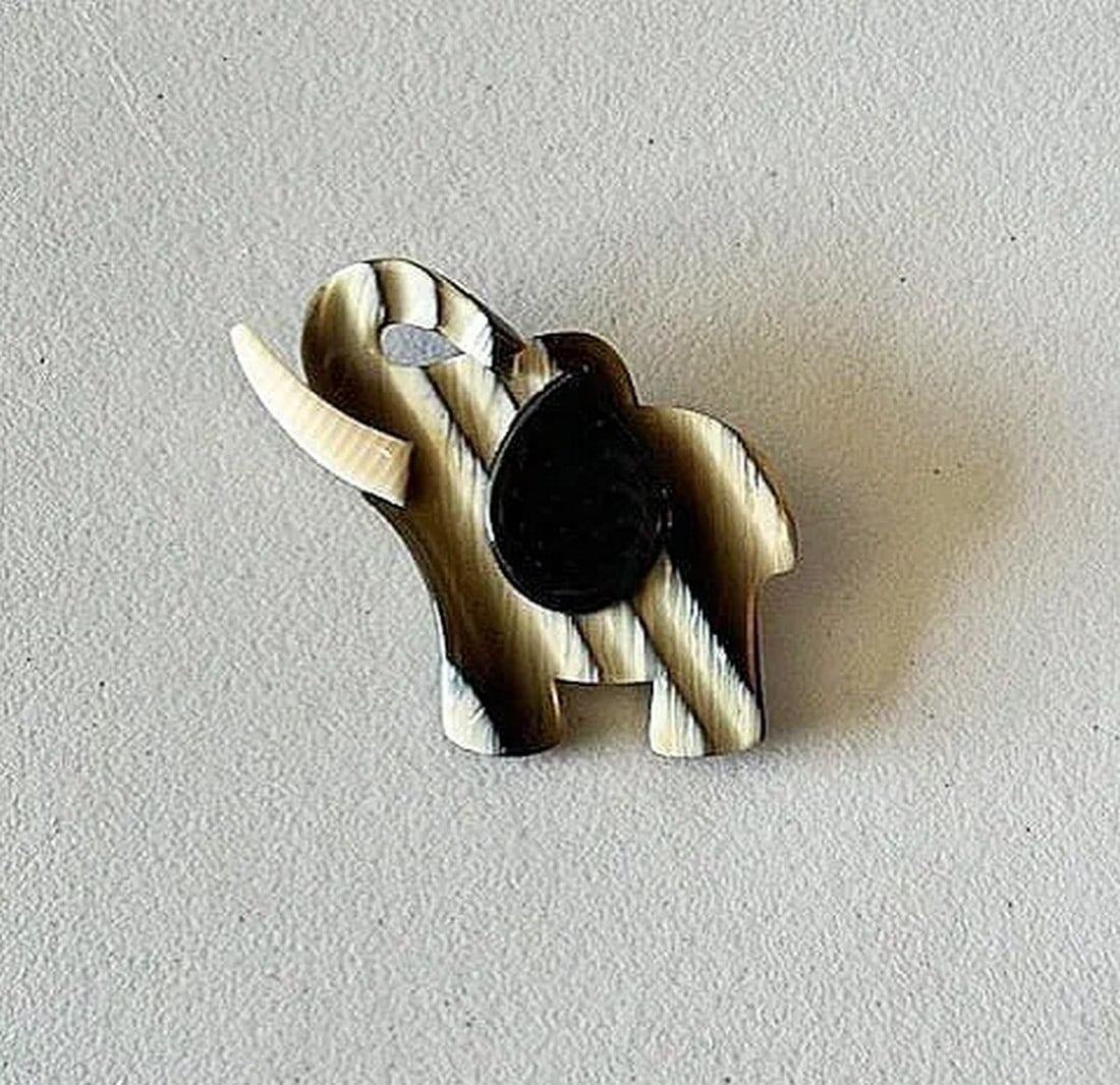 Leah Stein Elephant Brooch (1 of 2)