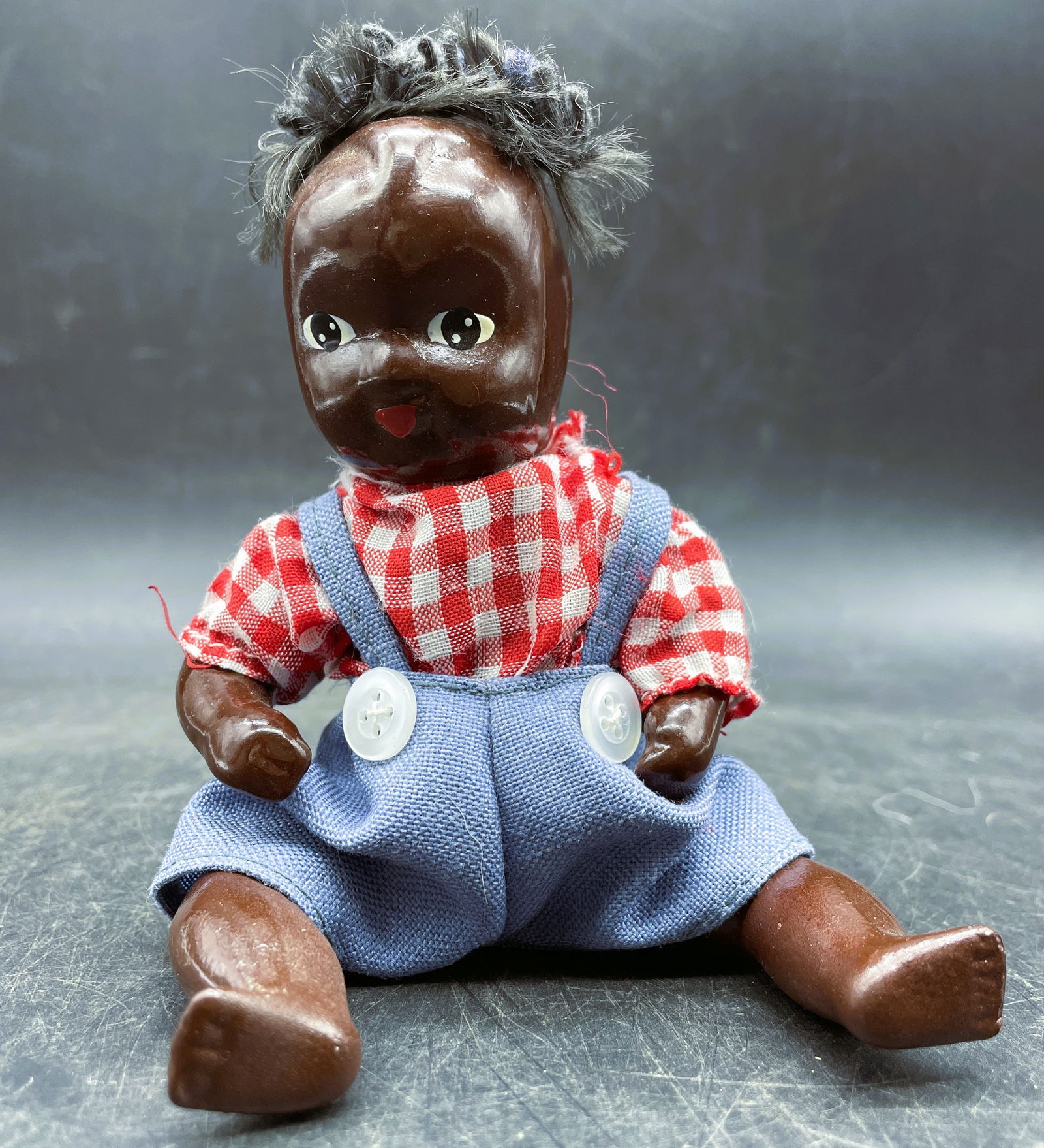 American Bisque Jointed Black Americana Baby Doll 6" Porcelain Boy Doll 1940's: Title: American Bisque Jointed Black Americana Baby Doll 6" Porcelain Boy Doll 1940's Date/Period: approx 1940's Dimension: Approx. 6" Material: bisque, fabric Additional Information: This American Bi