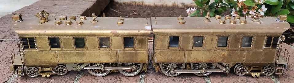 O-scale Toby (Made in Japan) PRR DD1 dual head locomotive, both locomotives are motorized, 2-rail (1 of 5)