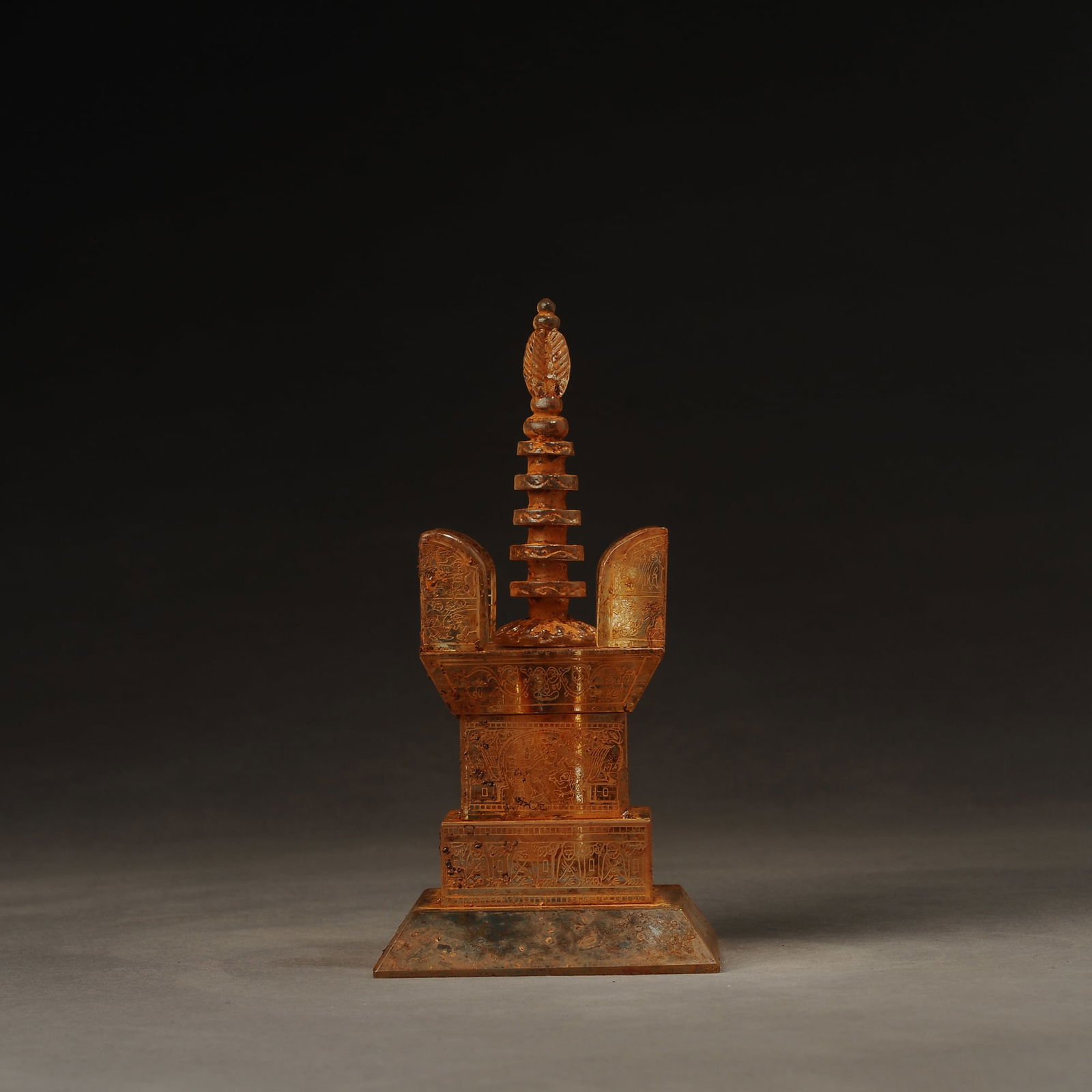Tibet Crystal Stupa - Stupa: Title:Tibet Crystal Stupa - Stupa Origin:Asian private collection Date/Period:20th Materials: Description:Size: about16x8x8cm, early 20th century Buddhist artwork, Tibetan antique stupa sculpture, han
