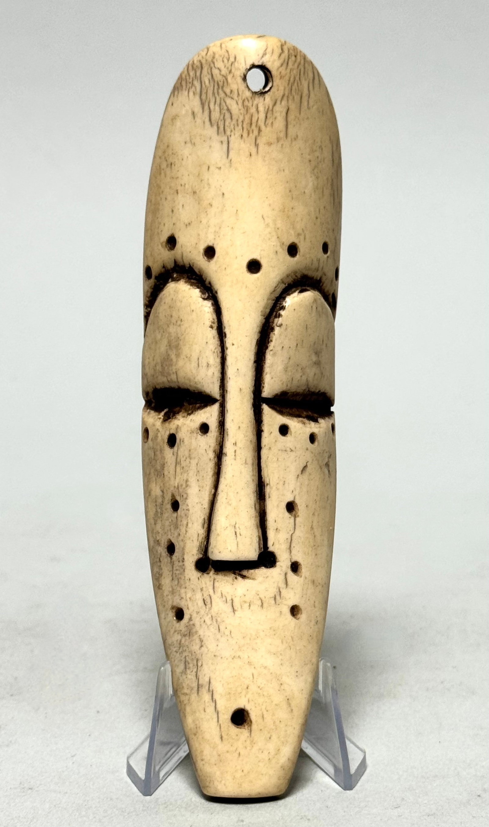 Ancient Ikhoko amulet - PENDE - DR Congo: Ikhoko pendants are crafted by the Pende people. Most of the Pende masks are carved in the Katundu style, which is the name of the very important chiefdom of this central region. The Ikhoko are the sm