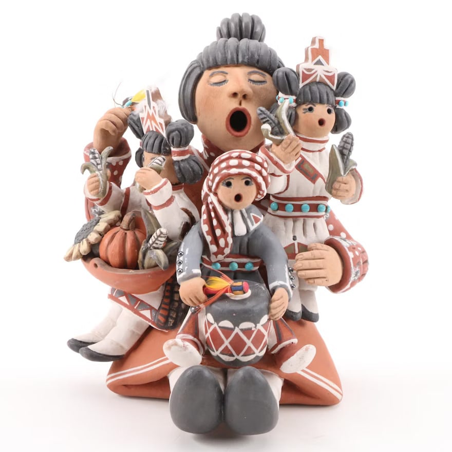 Beautiful Joyce Sisneros Lewis Ceramic Pueblo Storyteller. A great Collectible Item! (1 of 9)