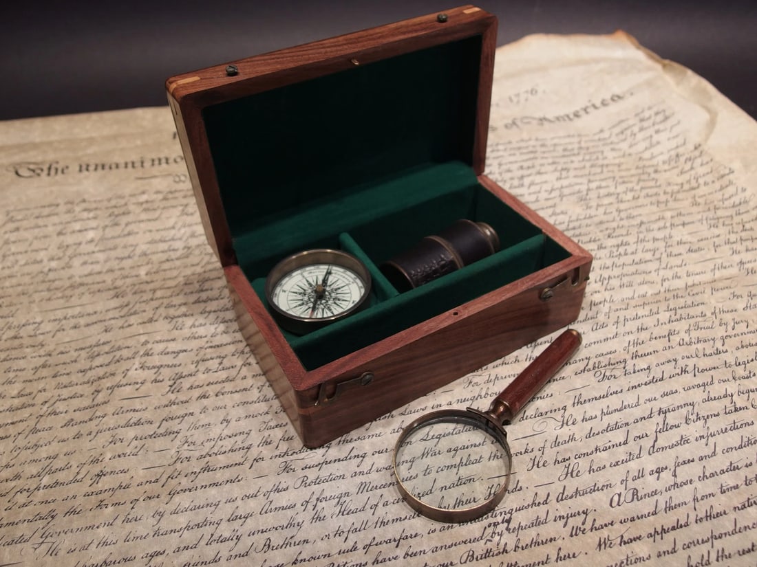 Magnifying Glass Compass Telescope Box Field Kit (1 of 8)