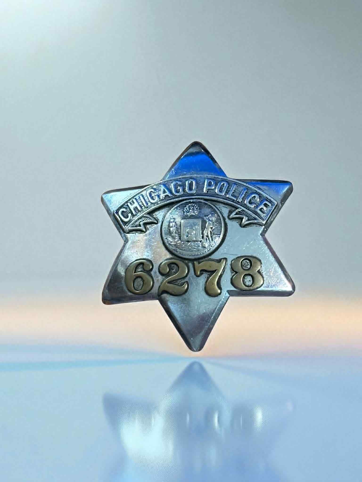 Obsolete Antique Chicago Police Badge "Pie Plate" (1 of 7)
