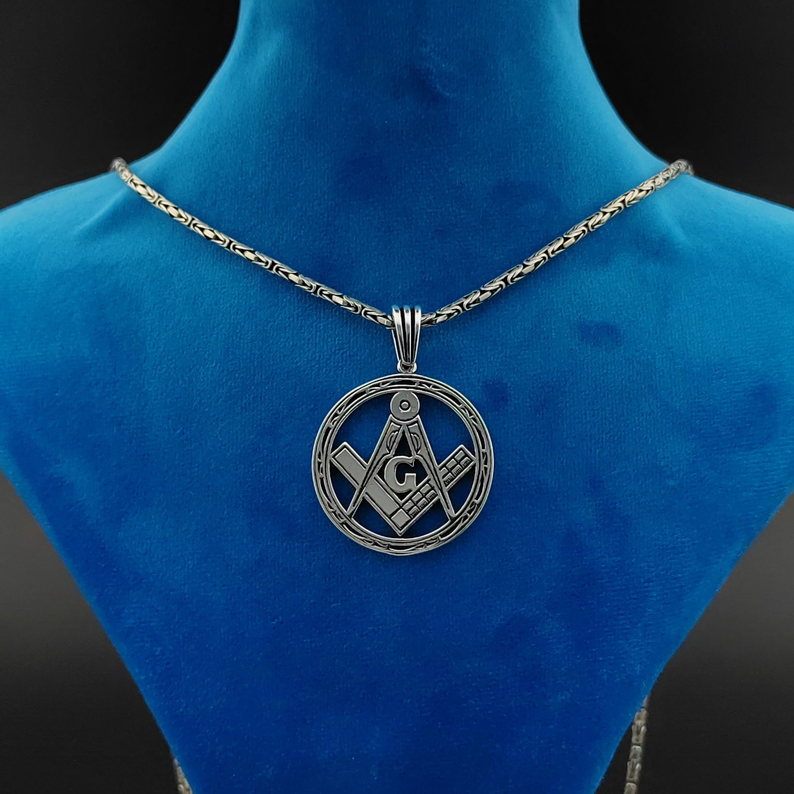 925 Silver Chain with Masonic Pendant (1 of 7)
