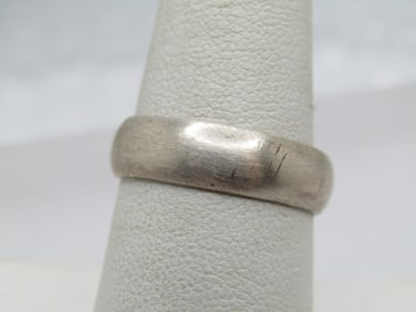 Vintage Sterling Wedding Band. Sz. 8, 5.5mm