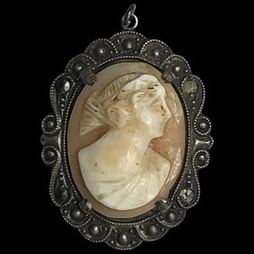 Vintage Sterling Silver Hand-Carved Shell Cameo Pin/Brooch