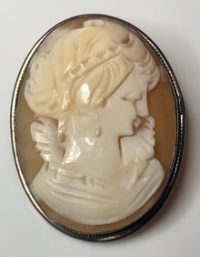 Vintage Silver Hand-Carved Shell Cameo Pendant/Brooch