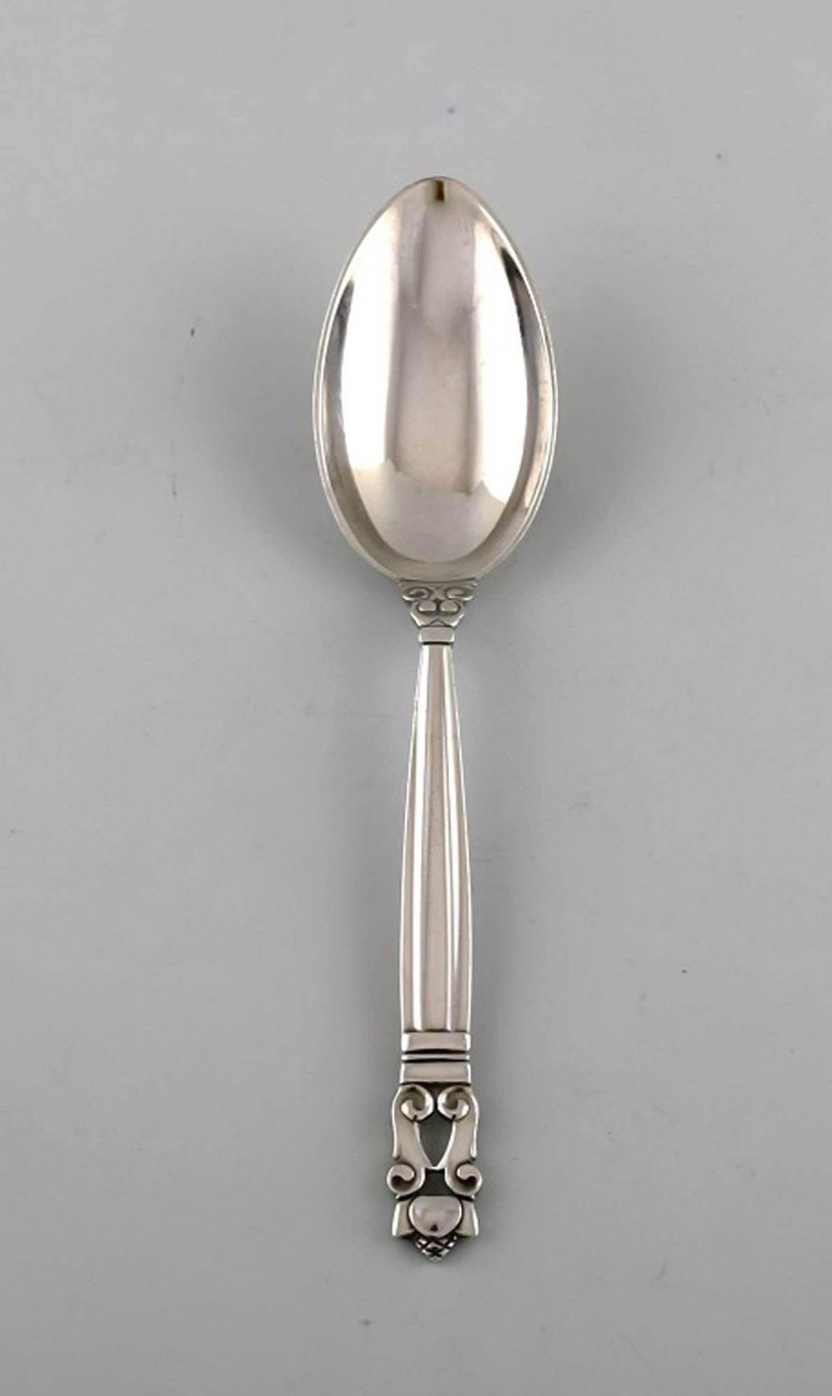 Georg Jensen "Acorn" dessert spoon in sterling silver. Two pieces in stock.: Title:Georg Jensen "Acorn" dessert spoon in sterling silver. Two pieces in stock. Description:Georg Jensen "Acorn" dessert spoon in sterling silver. Two pieces in stock. Designer: Johan Rohde. Length: