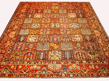 10.9 x 12.9 Multi-Color SEMI ANTIQUE Persian Bakhtiari Rug 1384