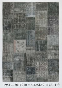 9'11'' x 6'10'' Handmade Vintage Wool Patchwork Rug - 1951