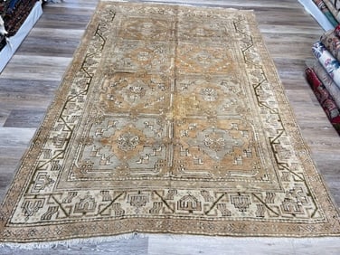 Antique Turkish Ushak rug-4394