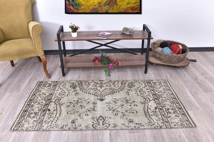 5'8'' x 2'5'' Turkish Vintage Runner Rug - 240648