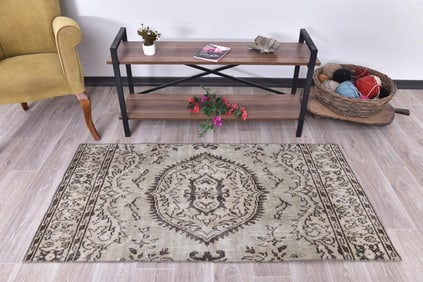 5'7'' x 2'7'' Turkish Vintage Runner Rug - 240647