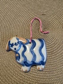 MA Hadley Vintage American Pottery Sheep Wall Ornament Discontinued Louisville