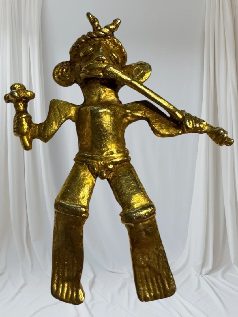 Alva Musuem Replica Aztec Man vintage gold tone brooch pin (1 of 5)