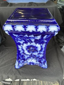 Rare Labelle Flow Blue Garden Seat