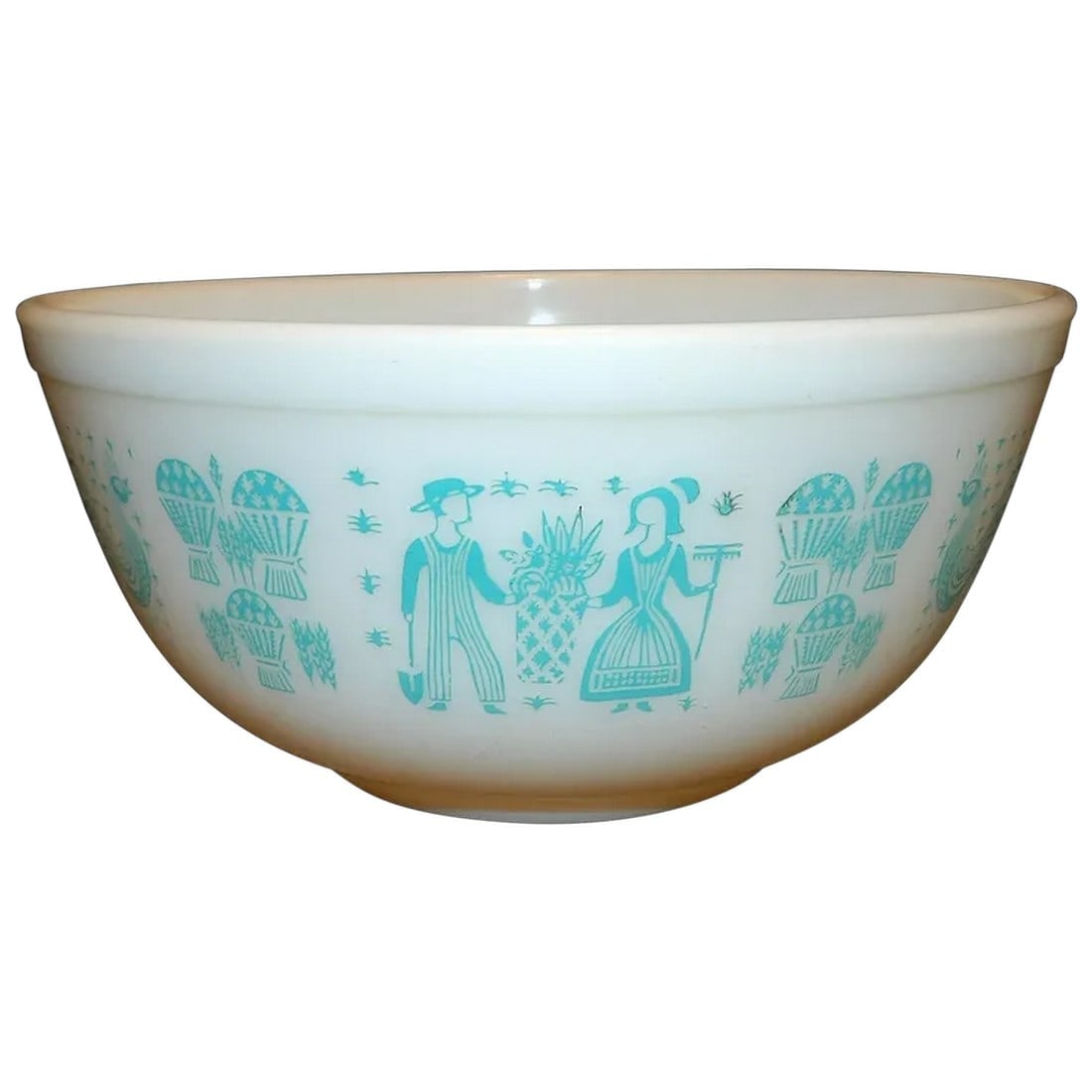 1950's MCM White Amish Butterprint Pyrex Mixing/Serving Bowl, #403: This 1950's MCM White Amish Butterprint Pyrex Mixing/Serving Bowl, #403 is in excellent condition. NO chips, stains, flea bites etc. It measures 8 ¾” in diameter holds 2 ½ Quarts. Butt