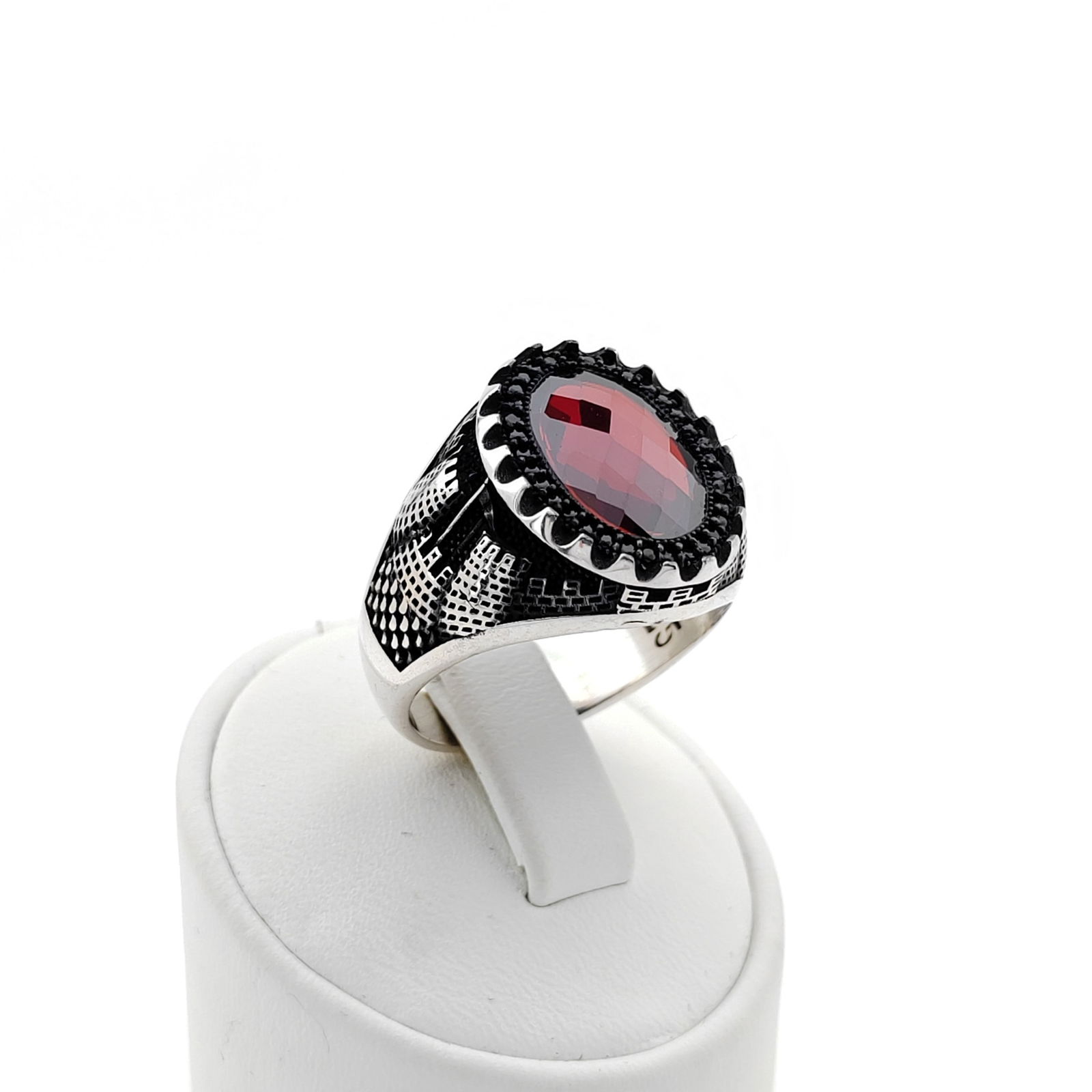 925 Silver Men's Ring Ornated with Red Zircon and Black Zircons (1 of 8)