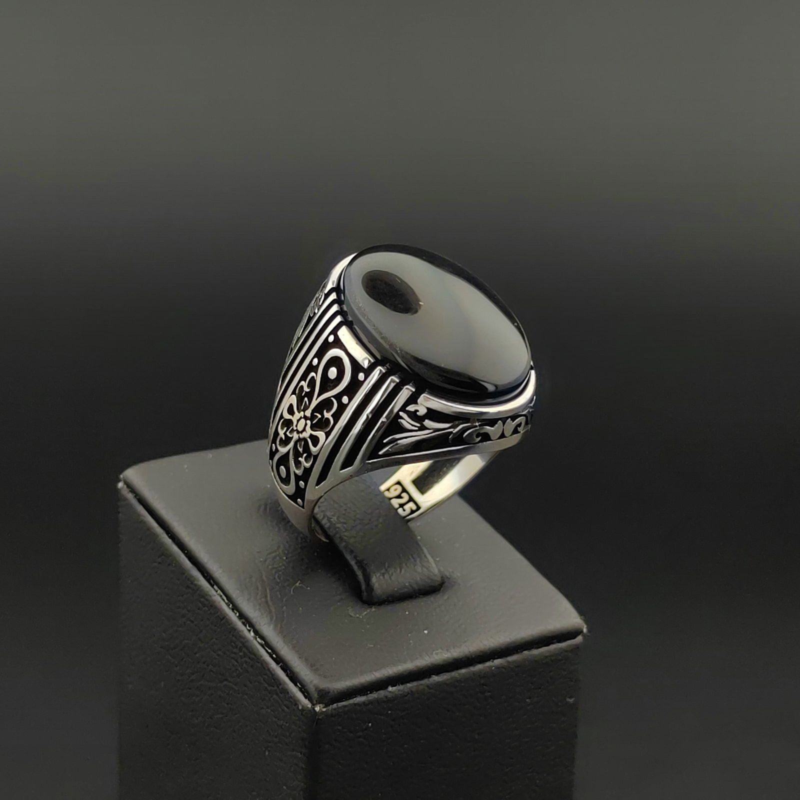 925 Silver Men's Ring with Black Onyx (1 of 8)