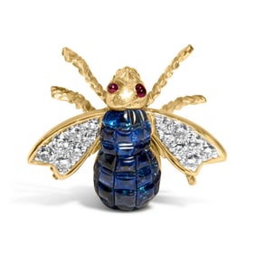 18K Yellow Gold 3/8 Cttw Diamond and 5 4/5 Cttw Blue Sapphire Bumblebee Brooch Pin (F-G Color, VS2-S