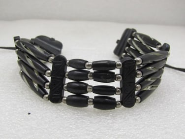 Vintage Southwestern Spiral Cut Black Horn Warrior Necklace, 24"